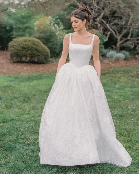 Allure – R3987