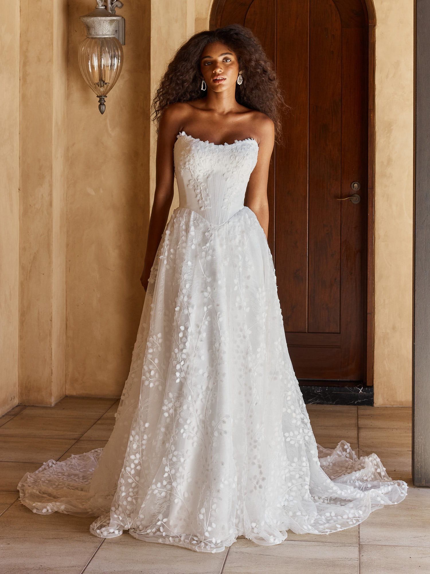 Madi Lane – Oriel – ML26687